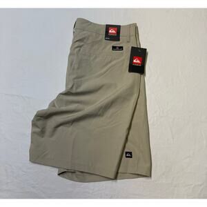 Quicksilver Men's shorts Khaki/brown  men’s Size 32 NWT